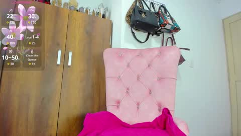 zule online show from January 18, 11:43 am