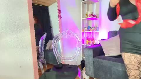 zully_green online show from July 5, 4:19 am