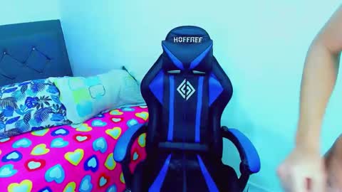 Snapshot of zulramth chatting on February 7, 3:54 am zulramth online show from February 7, 3:54 am