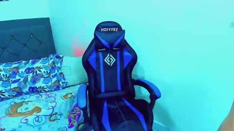 Snapshot of zulramth chatting on February 25, 2:21 am zulramth online show from February 25, 2:21 am