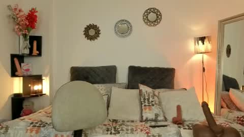 Snapshot of zuly_zahir_01 chatting on February 8, 6:12 am zuly goode online show from February 8, 6:12 am
