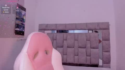 Zuly  online show from September 29, 12:10 pm