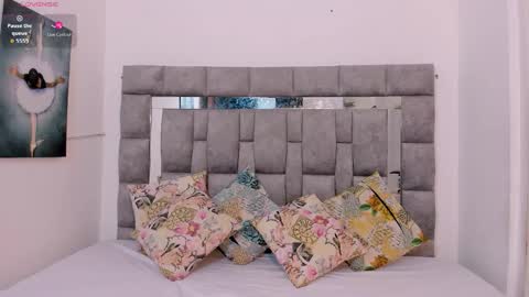 Zuly  online show from October 6, 12:02 pm