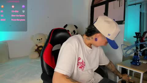Zury Ramirez online show from May 22, 8:14 pm