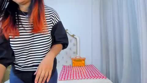 Snapshot of zusan_king_ chatting on February 14, 3:03 am Im Zusan My schedule is from 1030pm to 430 am colombian time online show from February 14, 3:03 am