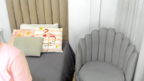 Im Zusan My schedule is from 1030pm to 430 am colombian time online show from March 24, 3:00 am