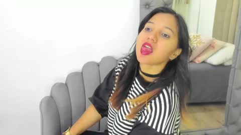 Snapshot of zusan_king_ chatting on April 21, 2:51 am Im Zusan My schedule is from 1030pm to 430 am colombian time online show from April 21, 2:51 am
