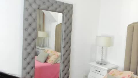 Snapshot of zusan_king_ chatting on May 30, 3:47 am Im Zusan My schedule is from 1030pm to 430 am colombian time online show from May 30, 3:47 am