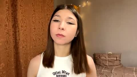 Snapshot of zyraelle chatting on February 17, 6:58 pm Lilith online show from February 17, 6:58 pm