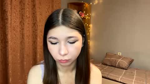 Snapshot of zyraelle chatting on February 24, 5:44 pm Lilith online show from February 24, 5:44 pm