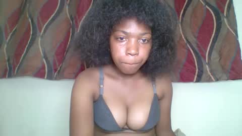 zyraelle_01 online show from April 26, 7:00 pm