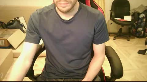 Snapshot of zyriosben chatting on February 21, 8:18 am zyriosben online show from February 21, 8:18 am