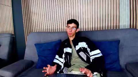 Zyro Nigth online show from December 2, 11:45 pm