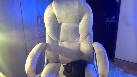 zyzz_1812 online show from March 24, 4:06 am