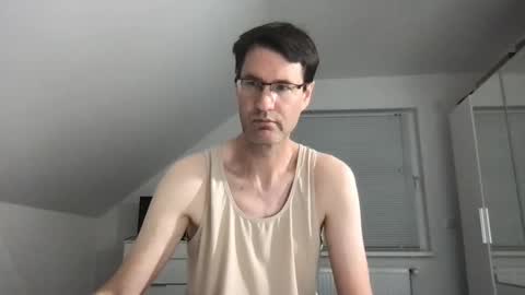 Snapshot of zzz123_cam chatting on September 12, 2:17 pm zzz123_cam online show from September 12, 2:17 pm