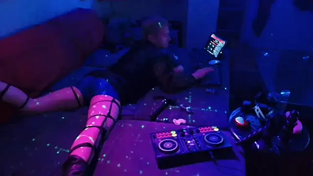 davidgntxxxxx online show from February 14, 7:10 pm