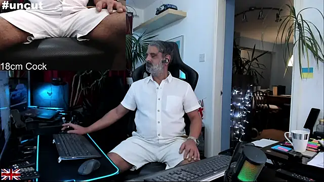 OnlineBossUK online show from November 19, 9:26 pm