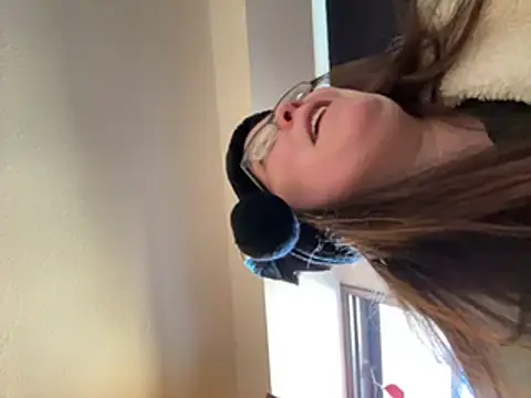 Snapshot of LacieStar chatting on December 1, 5:57 pm LacieStar online show from December 1, 5:57 pm