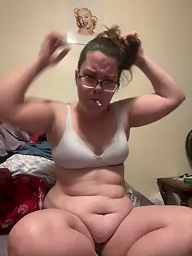 Snapshot of LacieStar chatting on December 3, 1:08 am LacieStar online show from December 3, 1:08 am