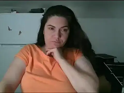 Snapshot of Squirtlady38 chatting on December 30, 2:20 am Squirtlady38 online show from December 30, 2:20 am