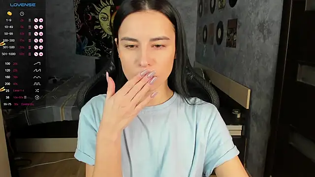 Snapshot of Horny_Nikki_ chatting on December 13, 3:16 am Horny Nikki online show from December 13, 3:16 am