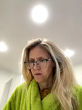 angelmommu online show from October 24, 6:43 am