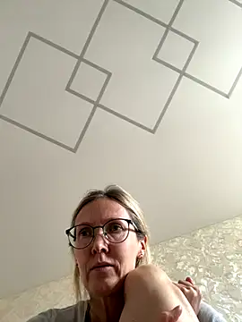 angelmommu online show from November 14, 10:03 am