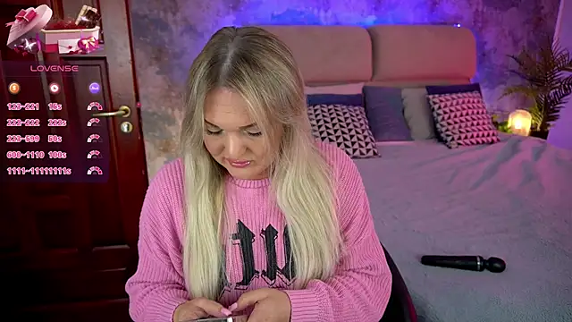 MissyMartinez online show from January 31, 8:01 am