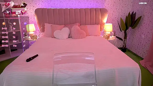 MissyMartinez online show from September 20, 7:53 am