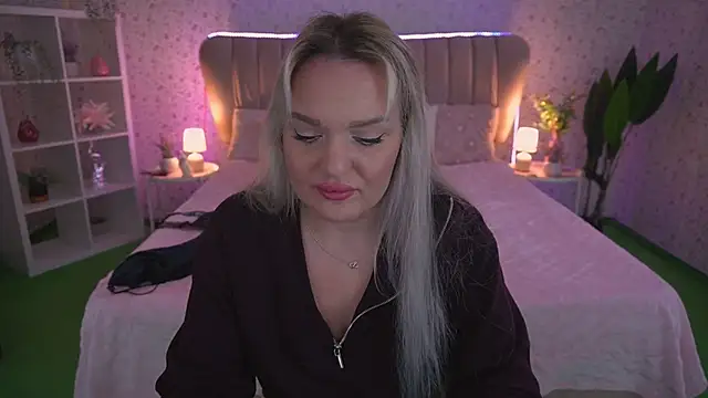 MissyMartinez online show from March 12, 7:58 am