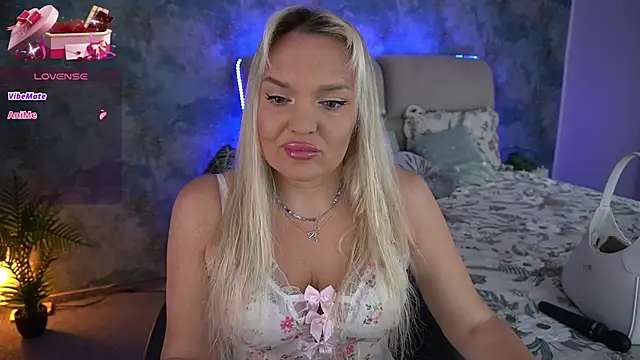 MissyMartinez online show from May 23, 7:02 am