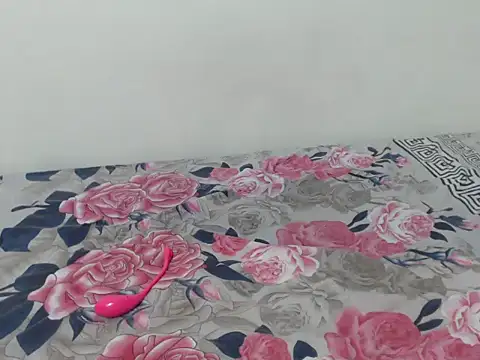 queen  ebony online show from November 15, 12:30 am