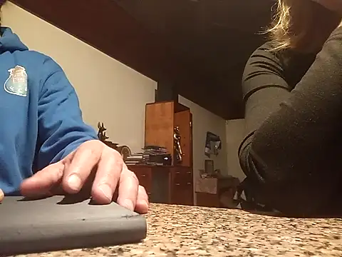 Snapshot of coolkasal chatting on April 12, 8:25 pm coolkasal online show from April 12, 8:25 pm