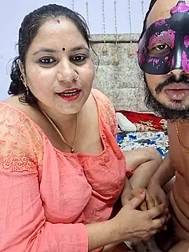 MOM-SUN-COUPLE online show from March 13, 4:23 pm