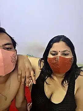 MOM-SUN-COUPLE online show from September 9, 9:09 am