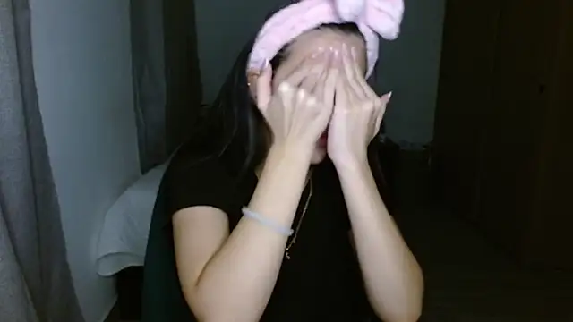 mia  lopez  online show from November 11, 4:23 am