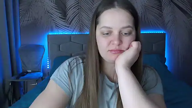 uliastar online show from February 15, 7:06 am