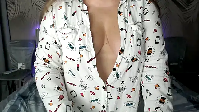 uliastar online show from October 15, 7:19 am