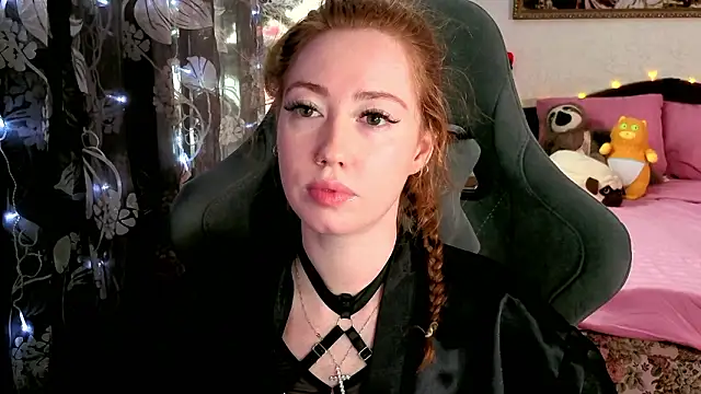 Snapshot of TinaBrook chatting on March 3, 4:51 am TinaBrook online show from March 3, 4:51 am