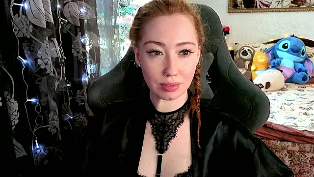 Snapshot of TinaBrook chatting on March 16, 5:44 am TinaBrook online show from March 16, 5:44 am