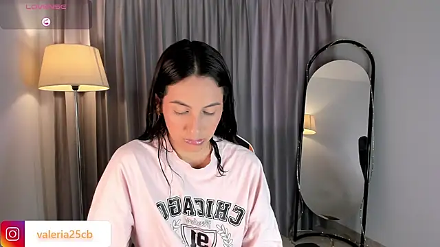 valeriia25  online show from December 18, 8:14 pm