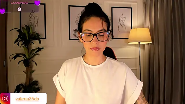 valeriia25  online show from February 4, 10:45 pm