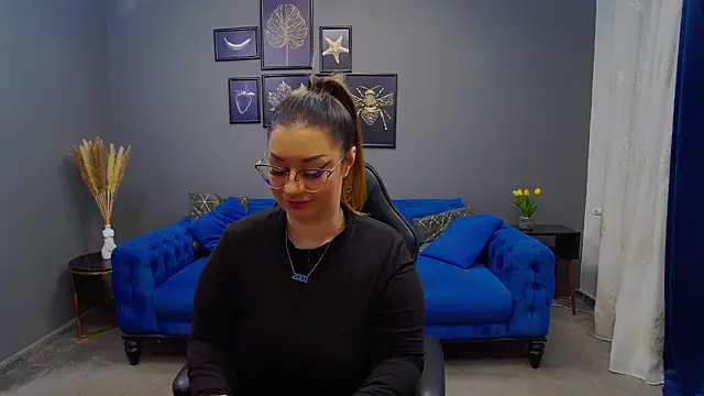 Katewalker  online show from January 16, 6:06 pm