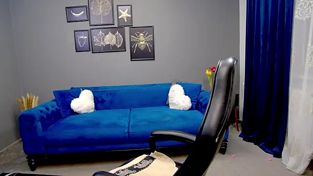 Katewalker  online show from March 14, 11:53 pm