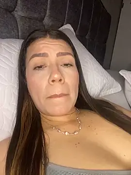 Snapshot of martina_contreras chatting on February 22, 10:08 pm martina contreras online show from February 22, 10:08 pm