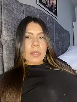 Snapshot of martina_contreras chatting on March 1, 9:06 pm martina contreras online show from March 1, 9:06 pm