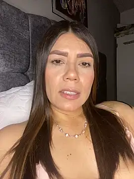 martina contreras online show from July 8, 4:06 am