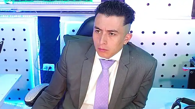 Darko0717 online show from December 16, 12:54 pm