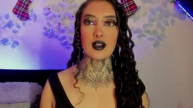 Cata green online show from December 19, 6:34 pm