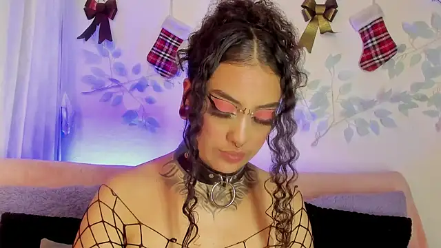 Cata green online show from December 23, 11:28 pm